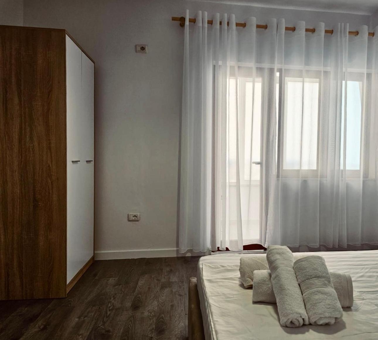 Hi5 Rooms Тирана Екстериор снимка