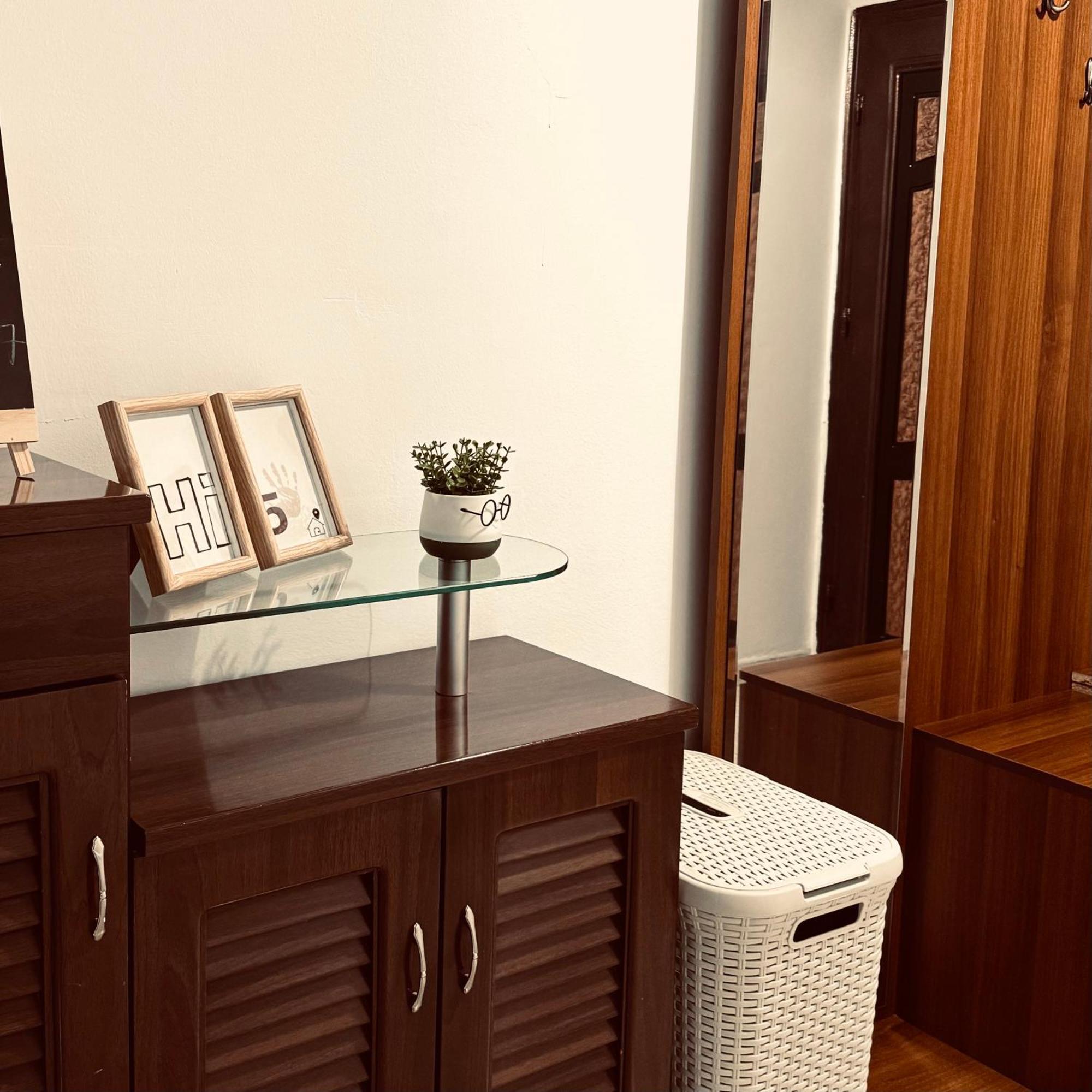 Hi5 Rooms Тирана Екстериор снимка