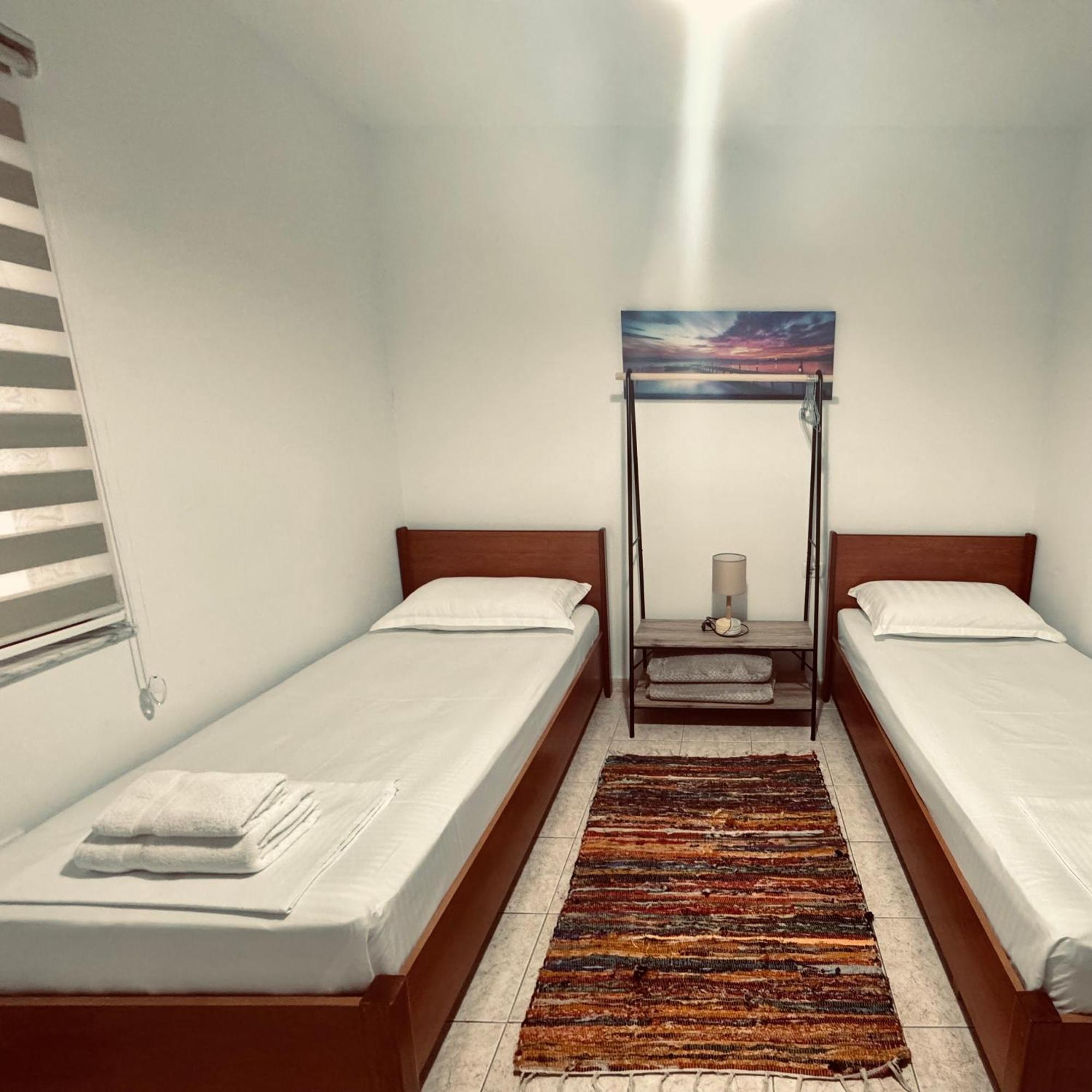 Hi5 Rooms Тирана Екстериор снимка